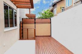 3 Bedrooms 3 Bathrooms, Townhouse for Rent in Kingston 6