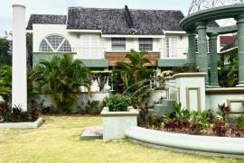 3 Bedrooms 4 Bathrooms, Townhouse for Rent in Kingston 6