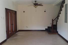 4 Bedrooms 5 Bathrooms, Townhouse for Rent in Kingston 6