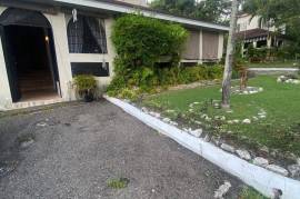 3 Bedrooms 4 Bathrooms, Townhouse for Rent in Kingston 8