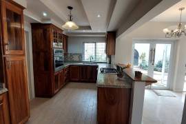 4 Bedrooms 4 Bathrooms, Townhouse for Rent in Kingston 8