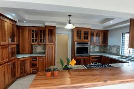 4 Bedrooms 4 Bathrooms, Townhouse for Rent in Kingston 8