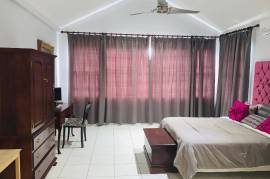 3 Bedrooms 5 Bathrooms, Townhouse for Rent in Kingston 6