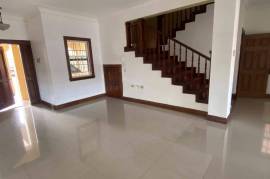 4 Bedrooms 4 Bathrooms, Townhouse for Rent in Kingston 6