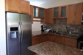 3 Bedrooms 4 Bathrooms, Townhouse for Rent in Kingston 10