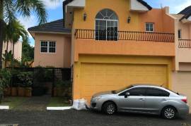 4 Bedrooms 4 Bathrooms, Townhouse for Rent in Kingston 8