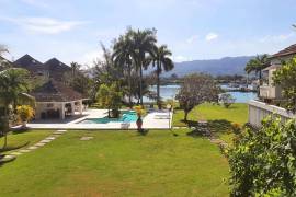 3 Bedrooms 3 Bathrooms, Townhouse for Rent in Montego Bay