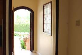 3 Bedrooms 4 Bathrooms, Townhouse for Rent in Kingston 6