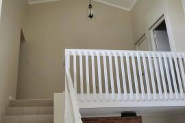 3 Bedrooms 3 Bathrooms, Townhouse for Rent in Kingston 8