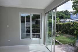 3 Bedrooms 3 Bathrooms, Townhouse for Rent in Kingston 8