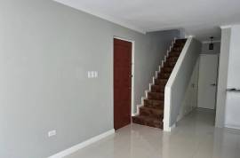 3 Bedrooms 3 Bathrooms, Townhouse for Rent in Kingston 8