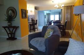 3 Bedrooms 3 Bathrooms, Townhouse for Rent in Kingston 6