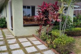 3 Bedrooms 2 Bathrooms, Townhouse for Rent in Ocho Rios