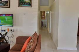 3 Bedrooms 2 Bathrooms, Townhouse for Rent in Ocho Rios