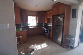 4 Bedrooms 4 Bathrooms, Townhouse for Rent in Kingston 6