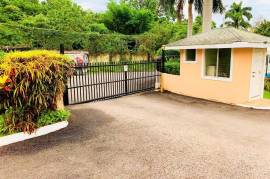 2 Bedrooms 3 Bathrooms, Townhouse for Rent in Montego Bay