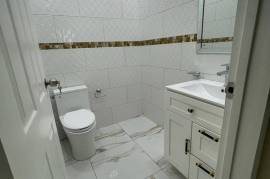 3 Bedrooms 3 Bathrooms, Townhouse for Rent in Kingston 19