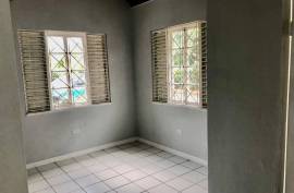 3 Bedrooms 3 Bathrooms, Townhouse for Rent in Kingston 8