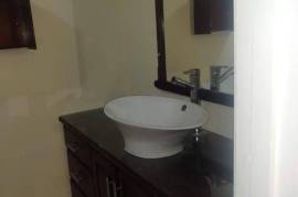 3 Bedrooms 2 Bathrooms, Townhouse for Rent in Kingston 6