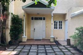 3 Bedrooms 3 Bathrooms, Townhouse for Rent in Kingston 5