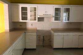 3 Bedrooms 3 Bathrooms, Townhouse for Rent in Kingston 5