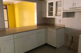 3 Bedrooms 3 Bathrooms, Townhouse for Rent in Kingston 5