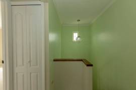 2 Bedrooms 2 Bathrooms, Townhouse for Rent in Kingston 6