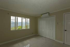 2 Bedrooms 2 Bathrooms, Townhouse for Rent in Kingston 6