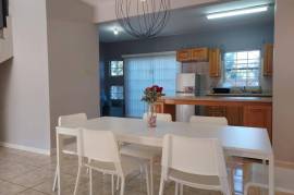 2 Bedrooms 3 Bathrooms, Townhouse for Rent in Runaway Bay