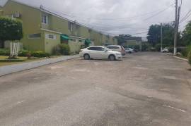 2 Bedrooms 3 Bathrooms, Townhouse for Rent in Kingston 8