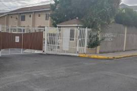 2 Bedrooms 1 Bathrooms, Townhouse for Rent in Kingston 5