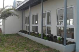 2 Bedrooms 3 Bathrooms, Townhouse for Rent in Kingston 17