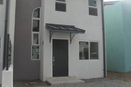 2 Bedrooms 3 Bathrooms, Townhouse for Rent in Kingston 17