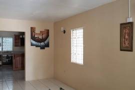 2 Bedrooms 3 Bathrooms, Townhouse for Rent in Kingston 6