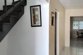 2 Bedrooms 3 Bathrooms, Townhouse for Rent in Kingston 6