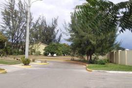 2 Bedrooms 2 Bathrooms, Townhouse for Rent in Greater Portmore