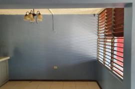 3 Bedrooms 3 Bathrooms, Townhouse for Rent in Kingston 7