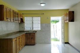 2 Bedrooms 1 Bathrooms, Townhouse for Rent in Kingston 20