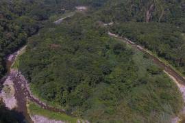 Residential Lot for Sale in Hope Bay