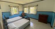 5 Bedrooms 5 Bathrooms, Resort Apartment/Villa for Sale in Runaway Bay