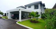 4 Bedrooms 5 Bathrooms, Resort Apartment/Villa for Rent in Kingston 6