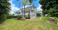 4 Bedrooms 3 Bathrooms, Resort Apartment/Villa for Rent in Kingston 6