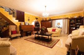 5 Bedroom House For Sale In Kingston & St. Andrew