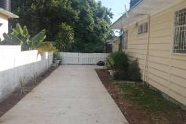 10 Bedroom House For Sale In Kingston & St. Andrew