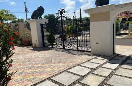 6 Bedroom House For Sale In Trelawny