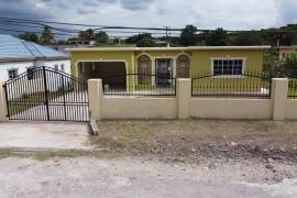 3 Bedroom House For Sale In Clarendon