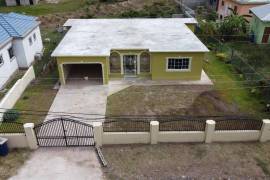 3 Bedroom House For Sale In Clarendon