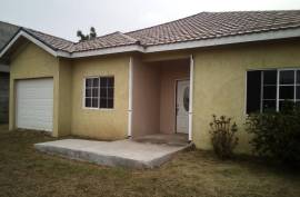 3 Bedroom House For Sale In Clarendon