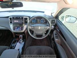 TOYOTA CROWN HYBRID