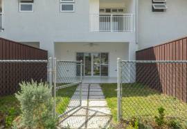 Townhouse for Rent St. Ann, Laughlands
